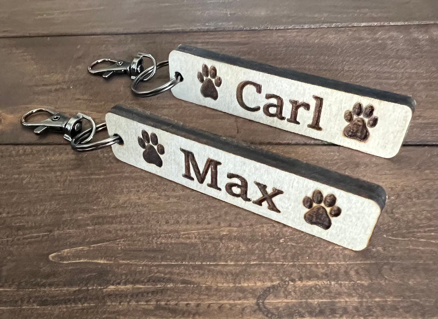 Laser engraved pet keychain - Customizable with your adorable pets name!