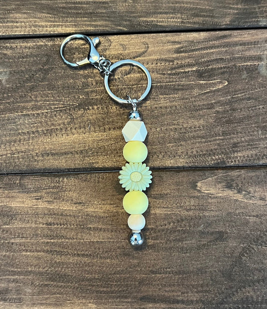 Cute daisy silicone beaded keychain - Just because!